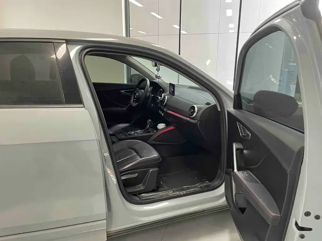 Audi Q2L 2022 из CN, фото 9
