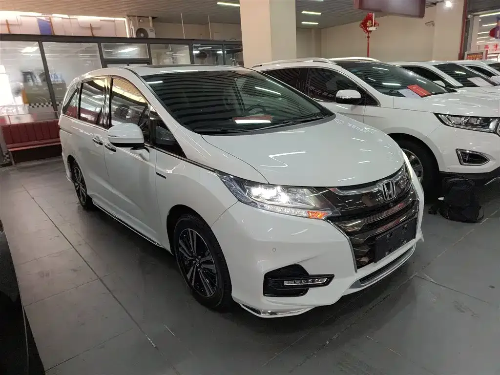 Honda Odyssey — фото 10