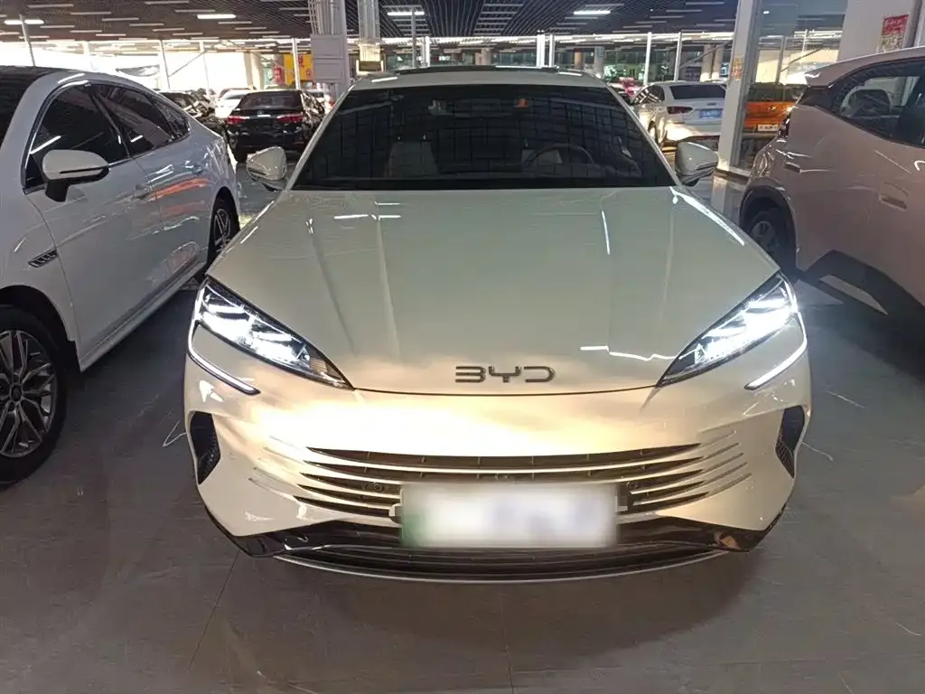 BYD Seal 07 DM-i — фото 3