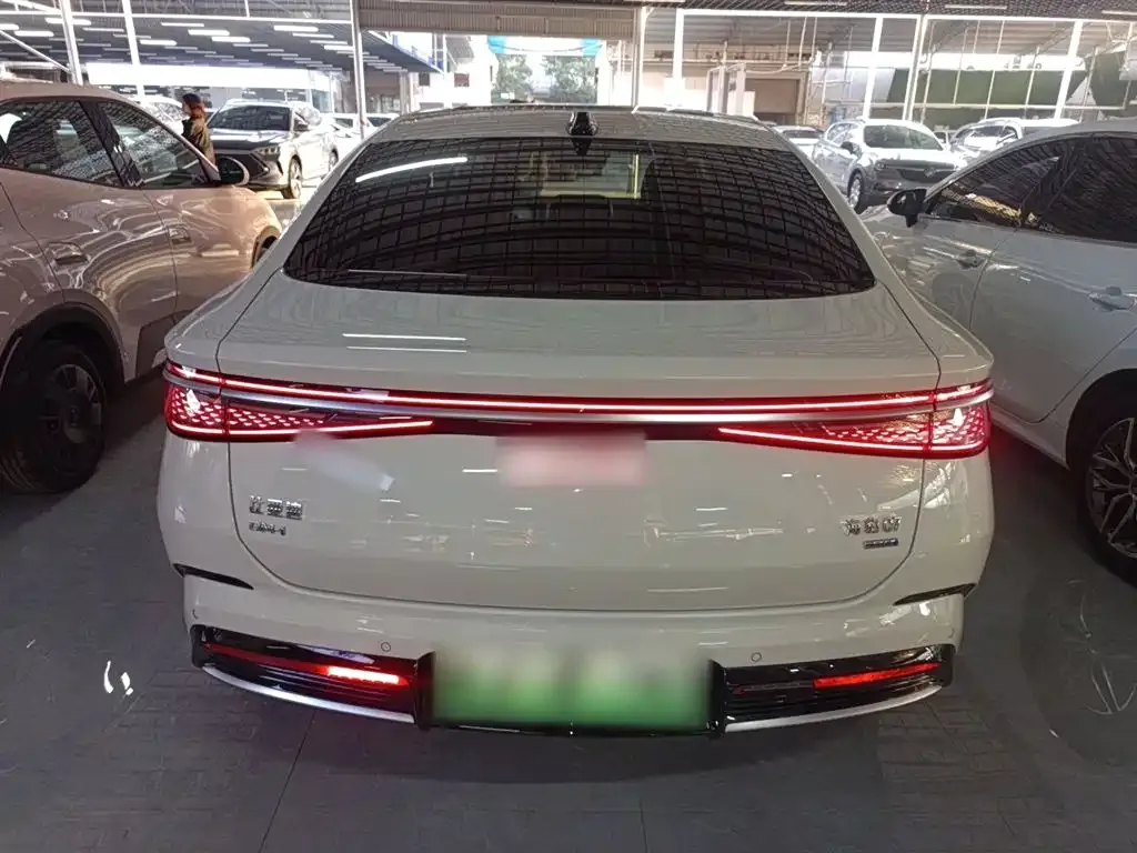 BYD Seal 07 DM-i — фото 5