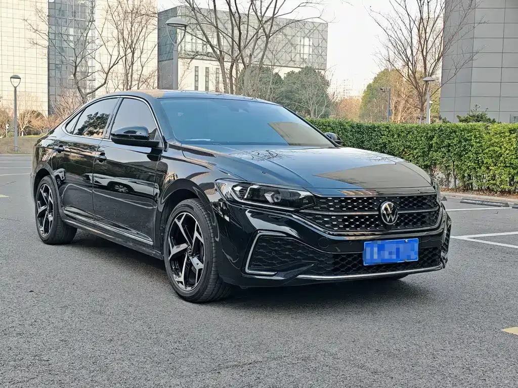 Volkswagen Passat — фото 9