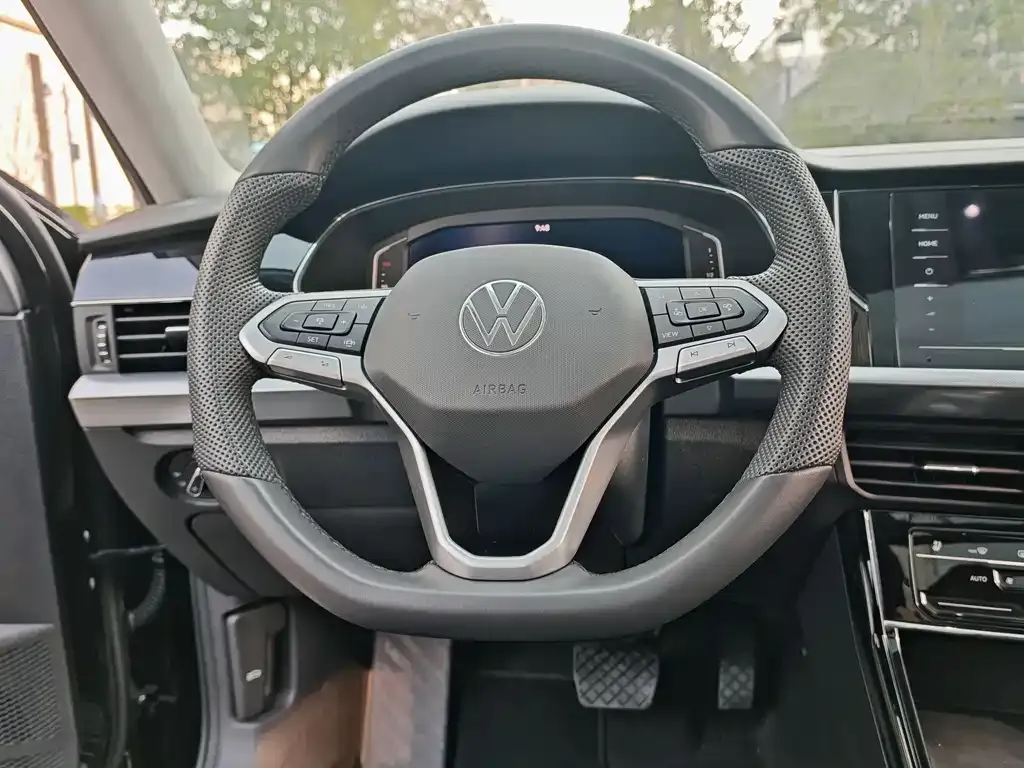 Volkswagen Passat — фото 3