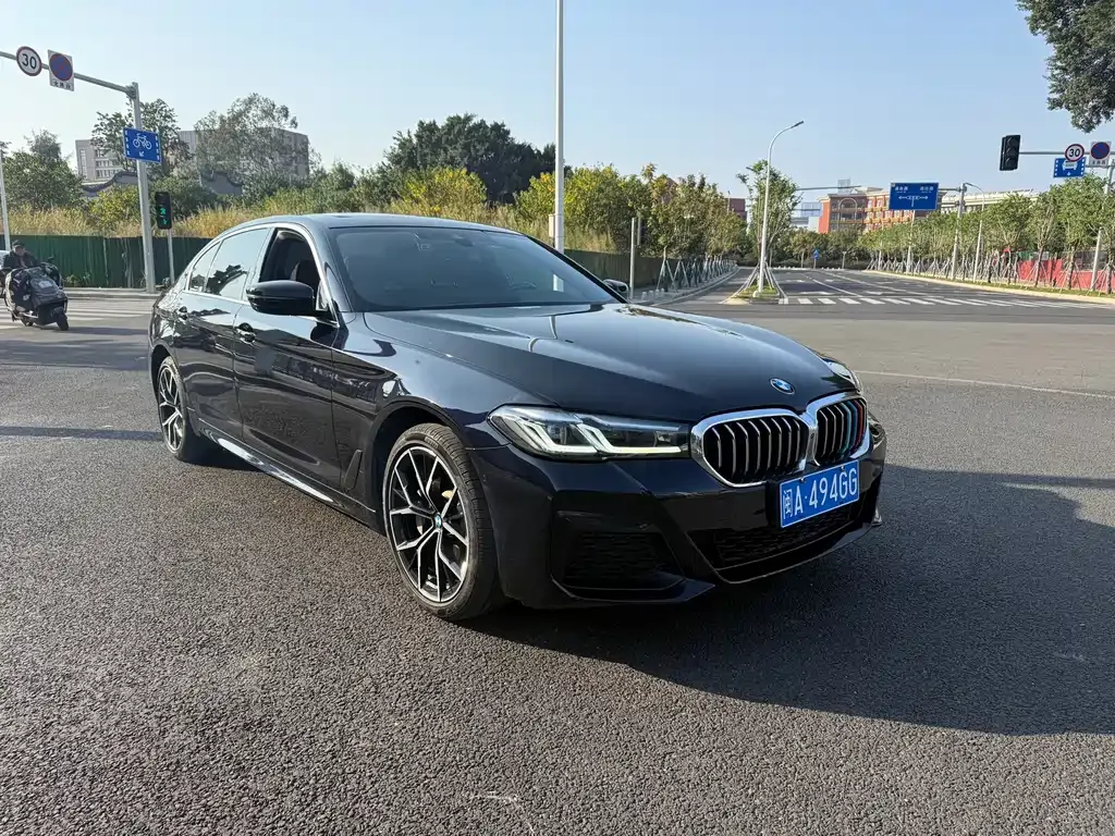 BMW 5 Series — фото 4