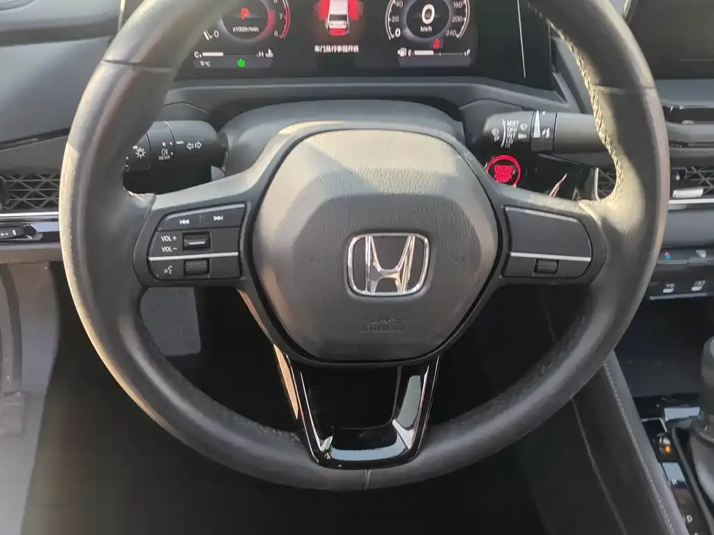 Honda Inspire 2025 из CN, фото 4