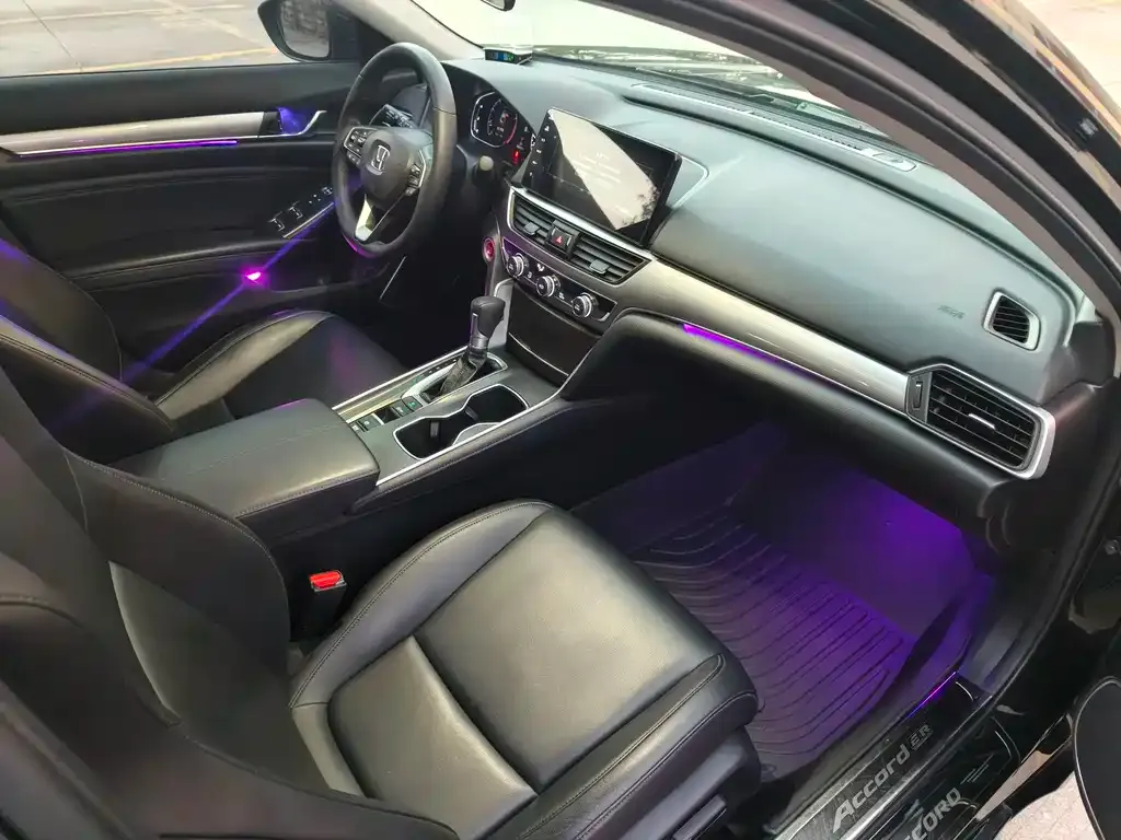 Honda Accord — фото 10