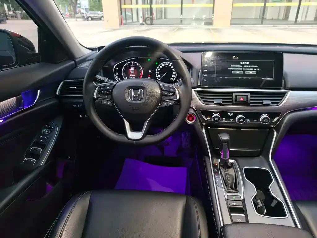 Honda Accord — фото 9