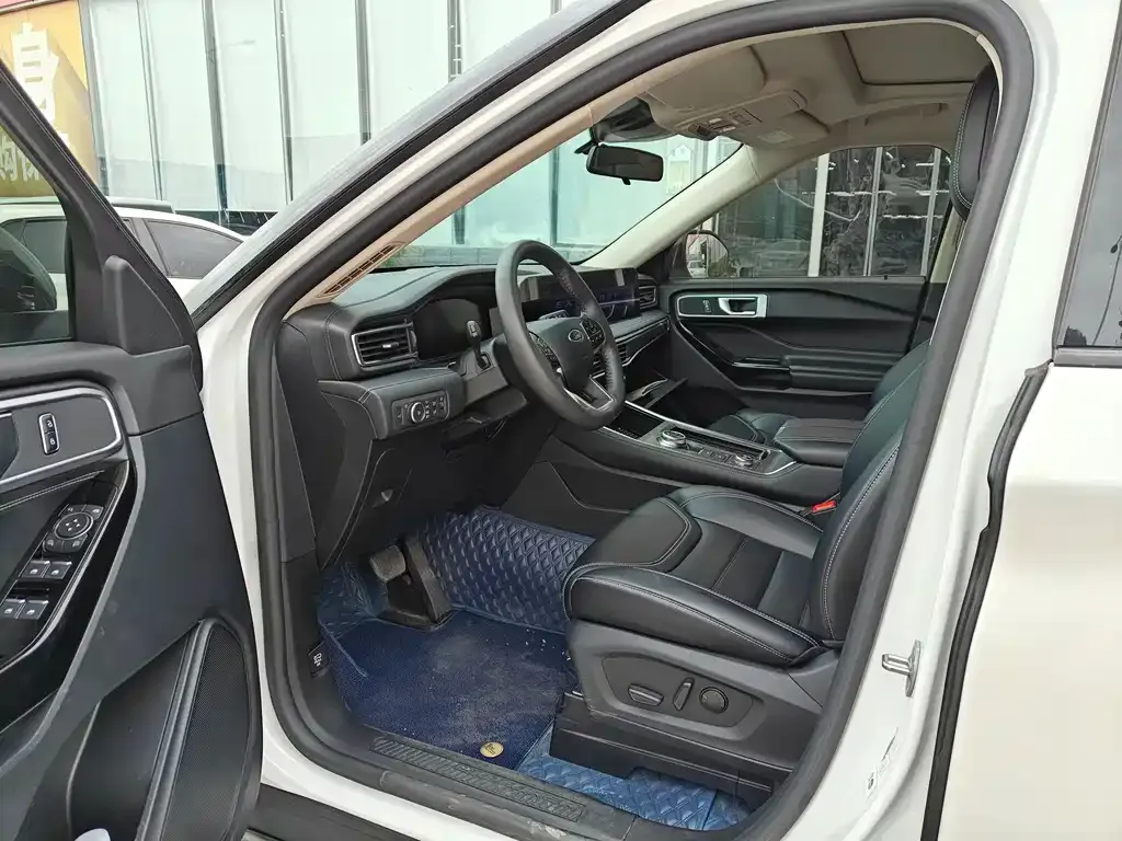 Ford Explorer 2024 из CN, фото 5