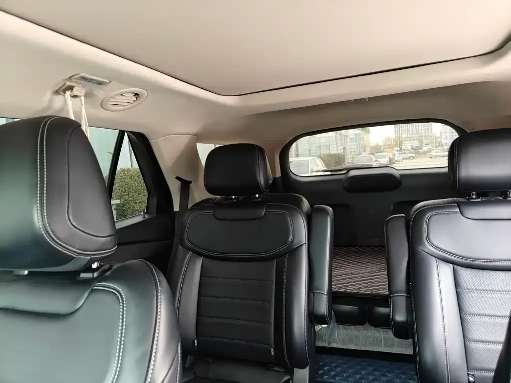 Ford Explorer 2024 из CN, фото 6