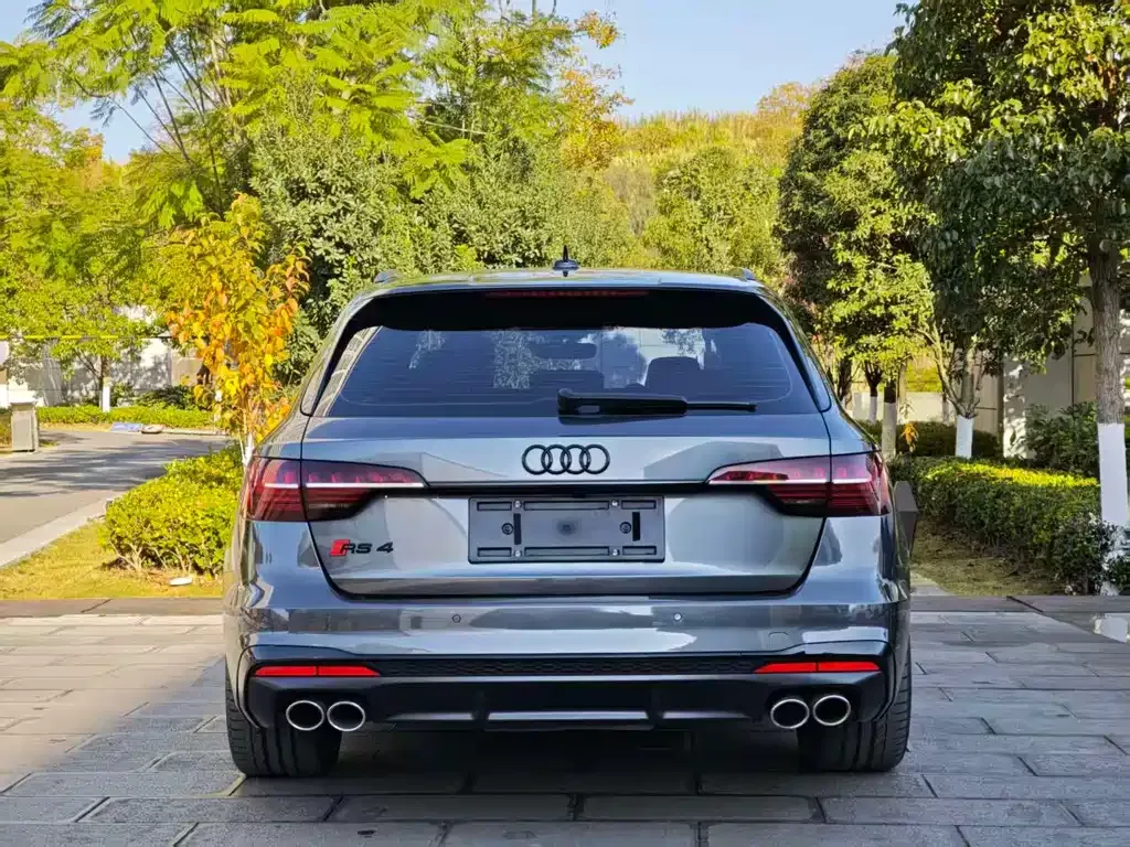 Audi S4 — фото 10