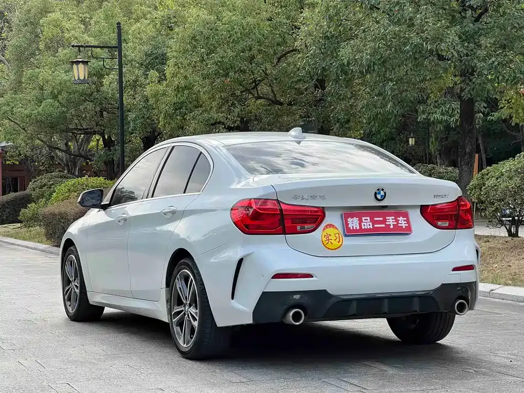 BMW 1 Series 2021 из CN, фото 3