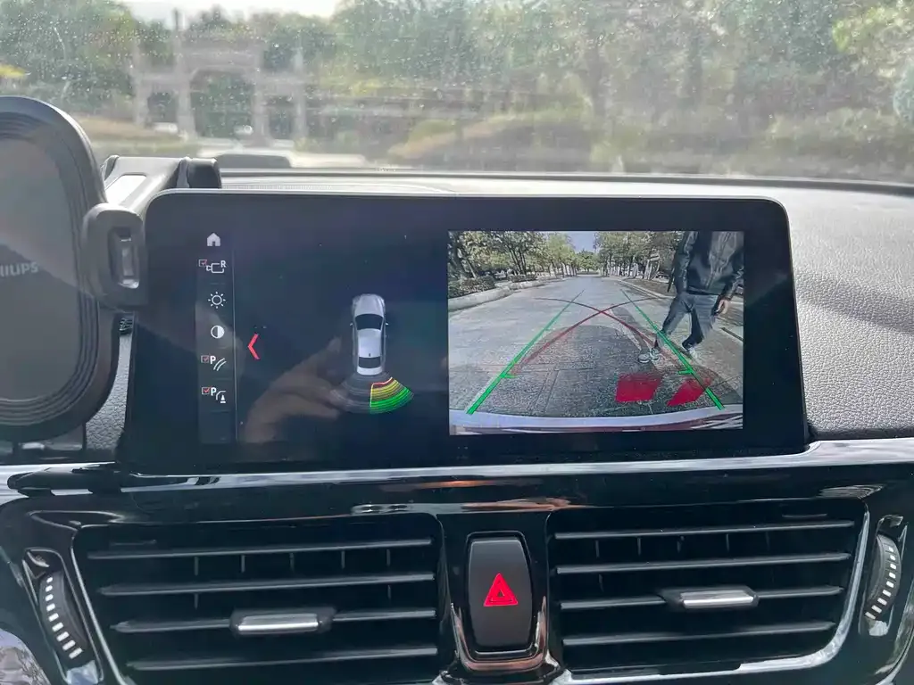 BMW 1 Series 2021 из CN, фото 9