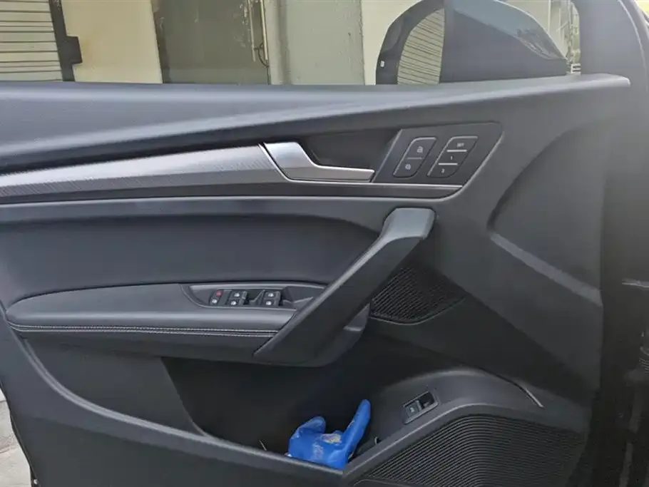 Audi Q5L 2022 из CN, фото 2