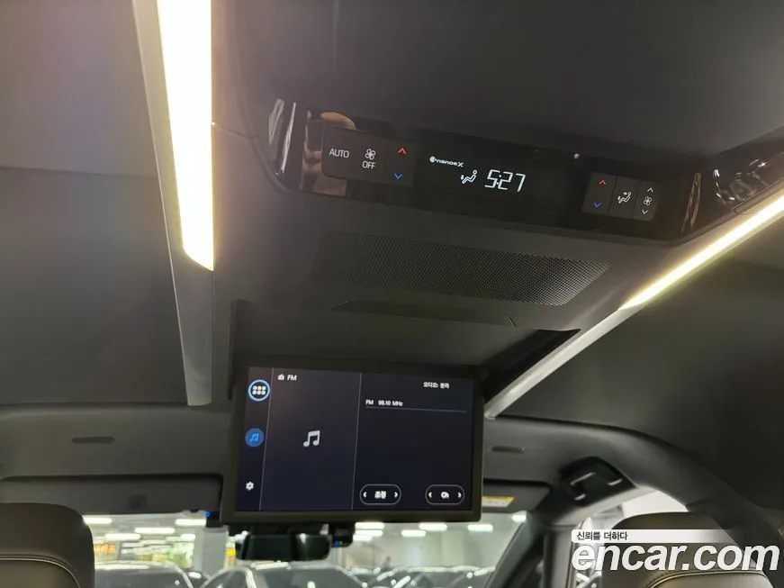 Toyota Alphard — фото 2