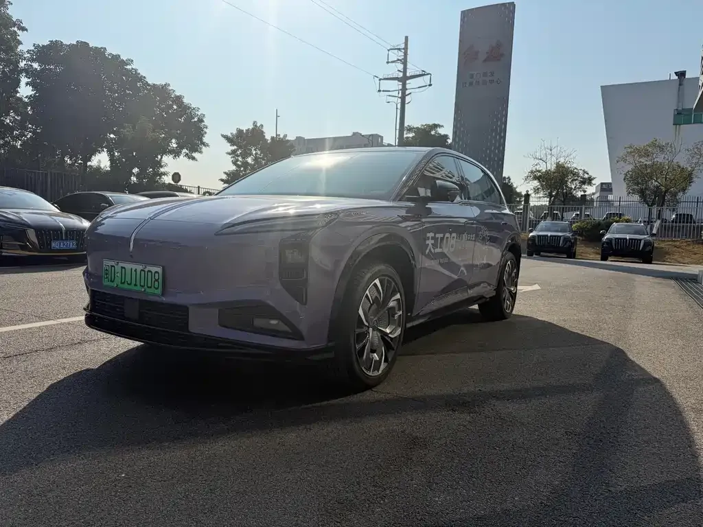 Hongqi Tiangong 08