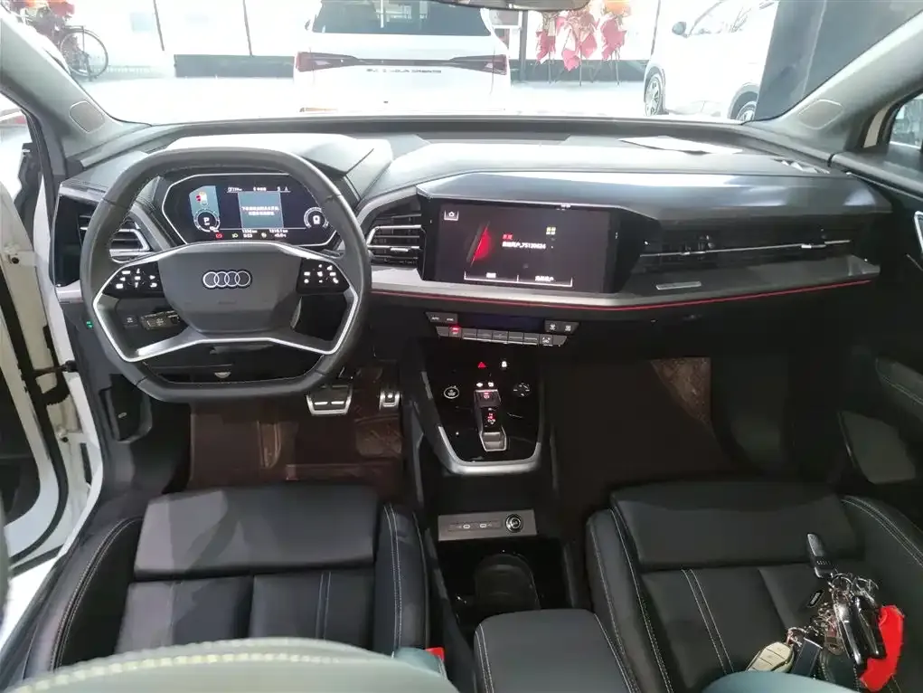 Audi Q4 e-tron — фото 10