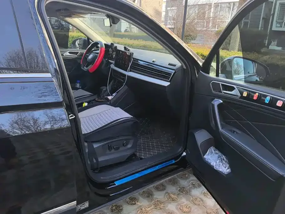 Volkswagen Tiguan L 2024 из CN, фото 8