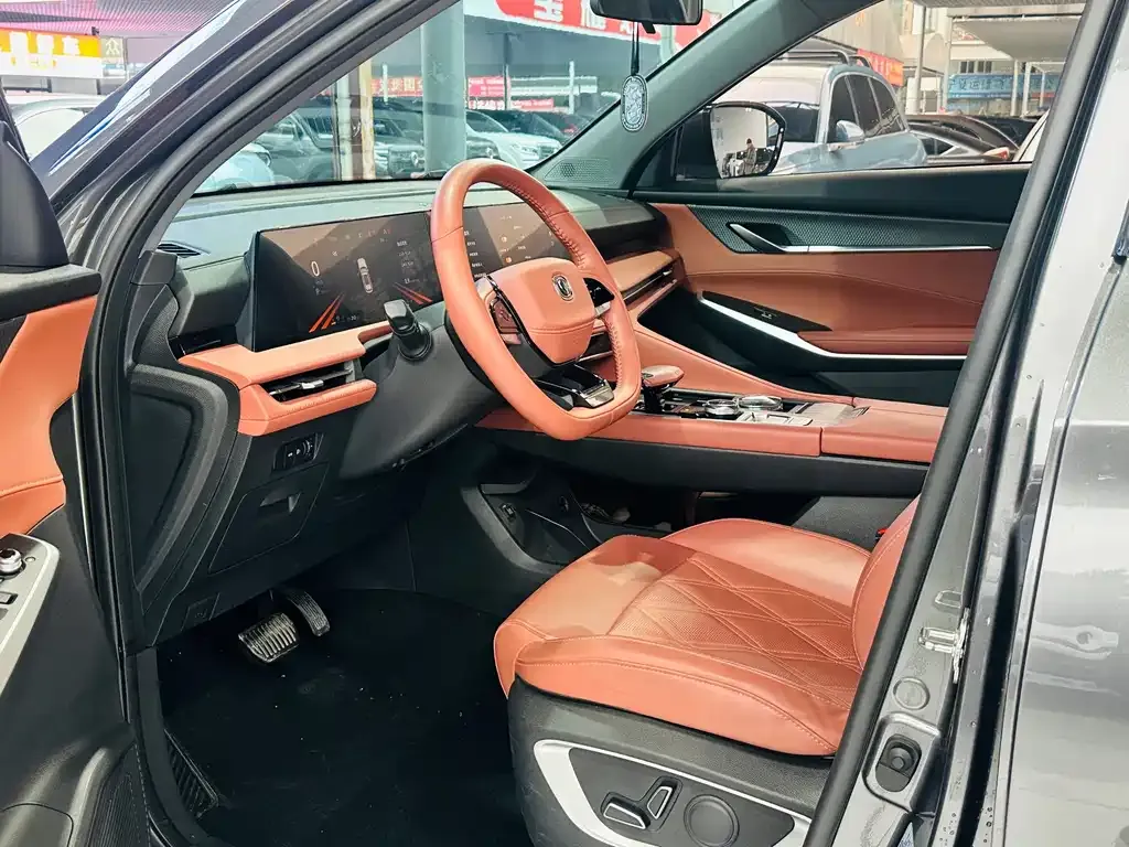 Changan CS75PLUS — фото 10