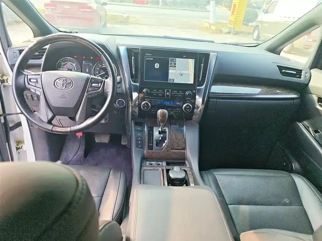 Toyota Vellfire 2023 из CN, фото 7