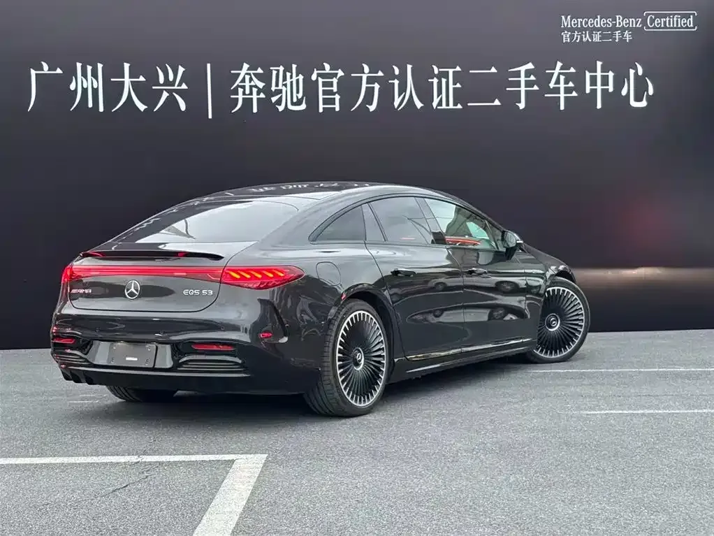 Mercedes-Benz EQS AMG — фото 9
