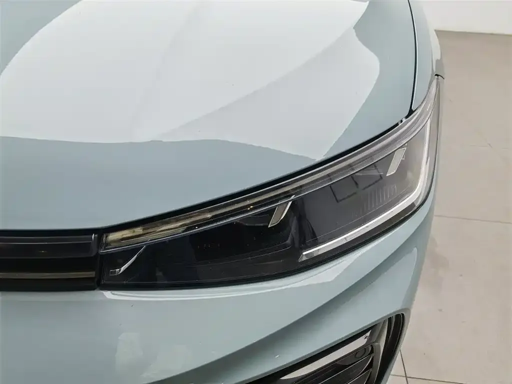 Volkswagen Passat — фото 7