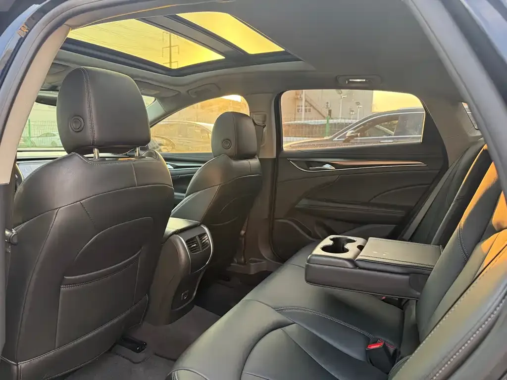 Buick LaCrosse 2021 из CN, фото 2
