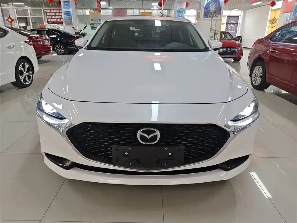 Mazda 3 Axela 2022 из CN, фото 3