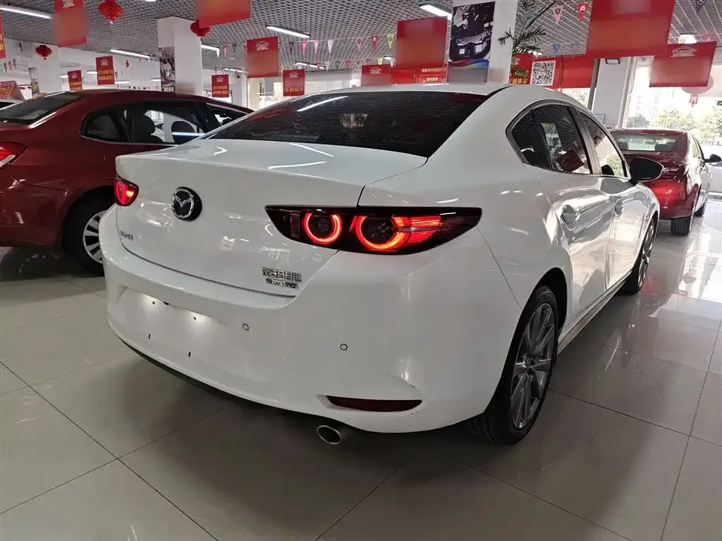 Mazda 3 Axela 2022 из CN, фото 4