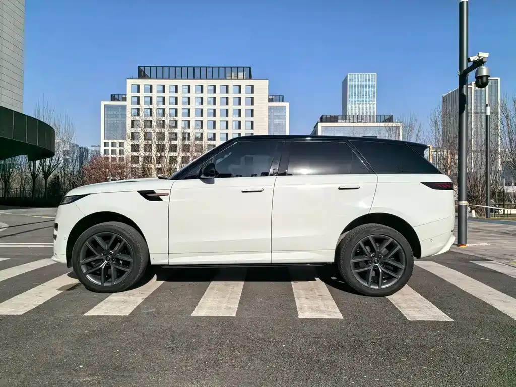 Land Rover Sport 2023 из CN, фото 2