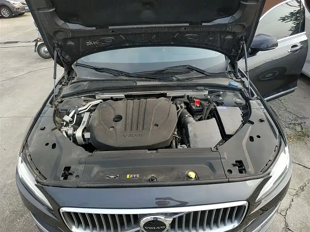 Volvo S90 — фото 10