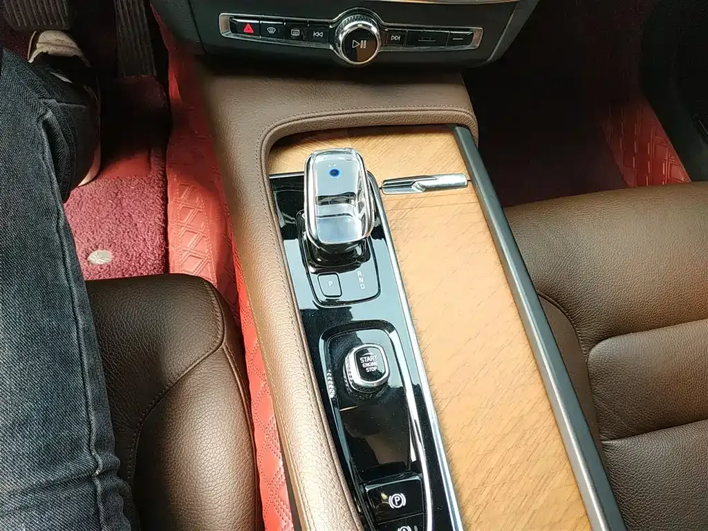 Volvo S90 — фото 6