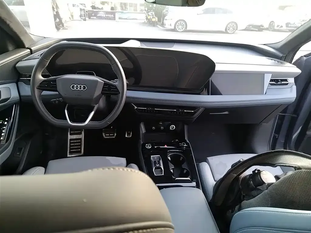 Audi Q6L e-tron — фото 6