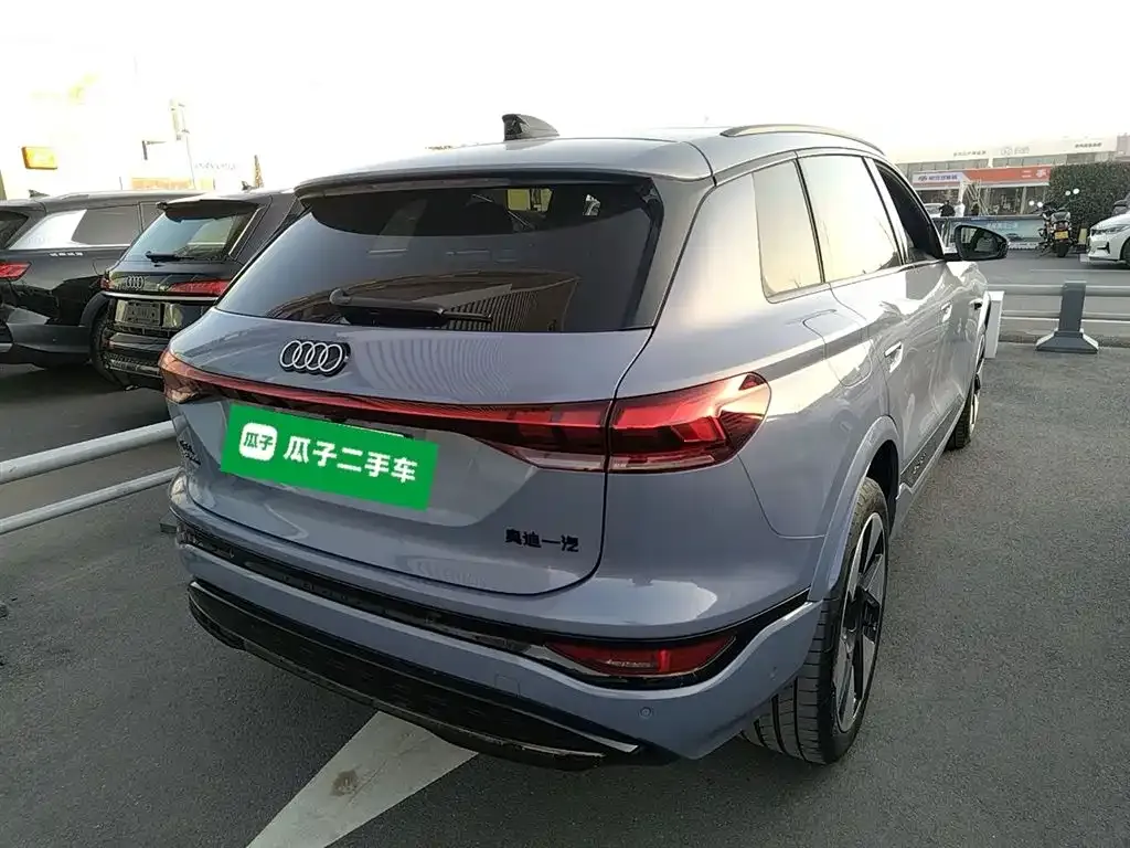 Audi Q6L e-tron — фото 9