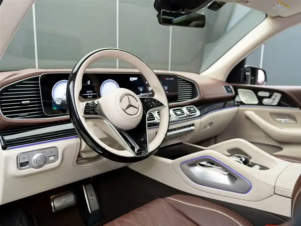 Mercedes-Benz GLS — фото 6