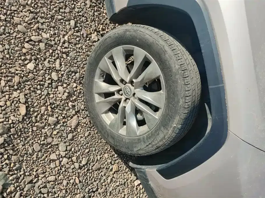 Toyota Wildlander — фото 10