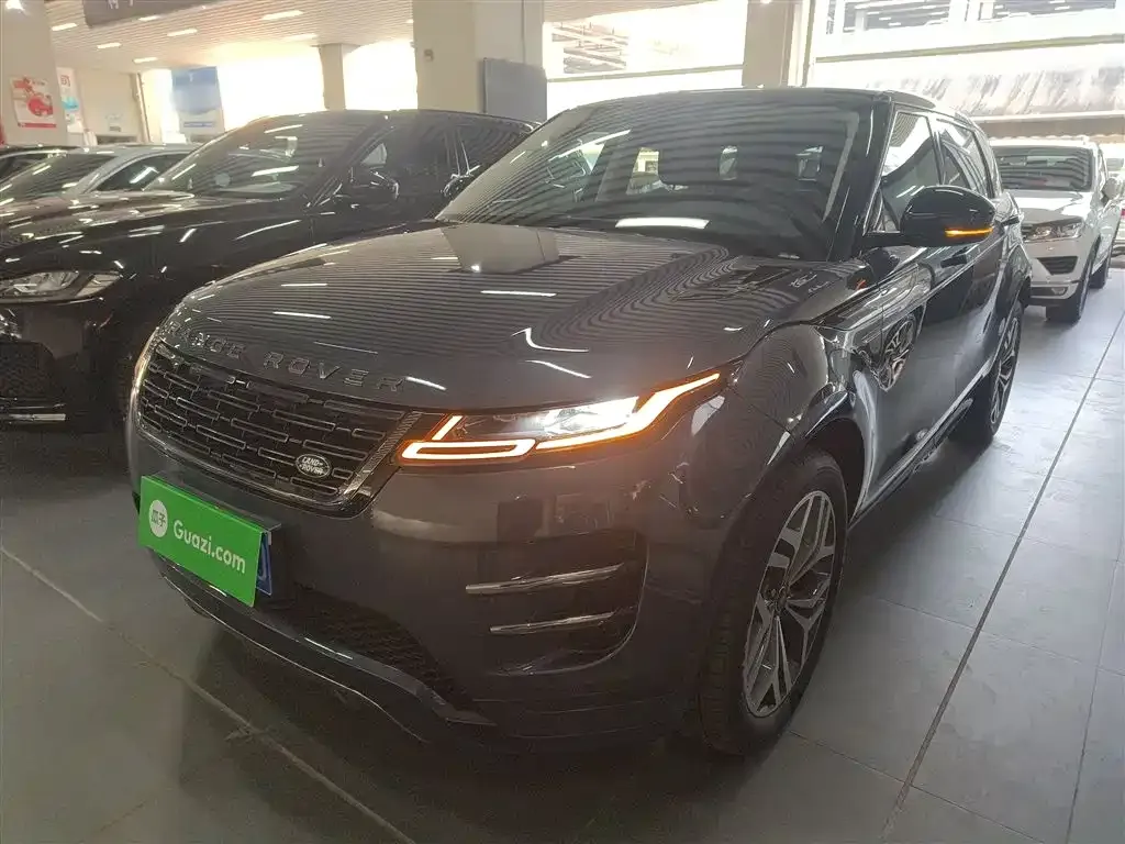 Land Rover Evoque — фото 1