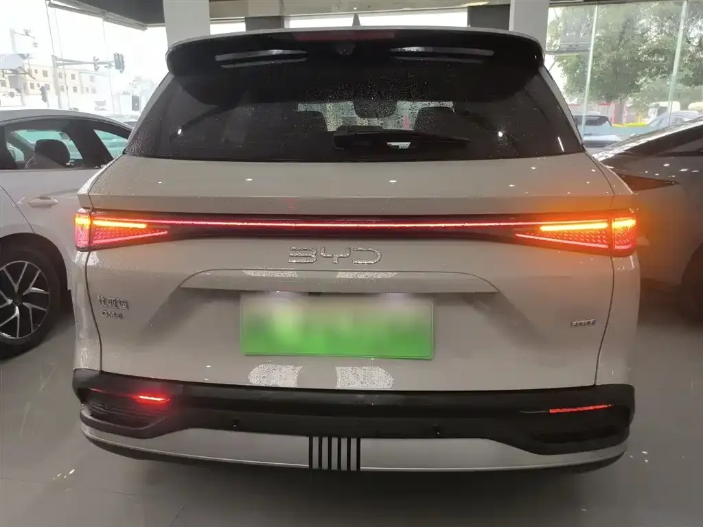BYD Seal 05 DM-i — фото 6