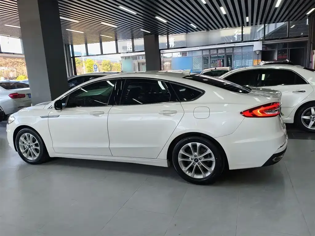 Ford Mondeo 2022 из CN, фото 5