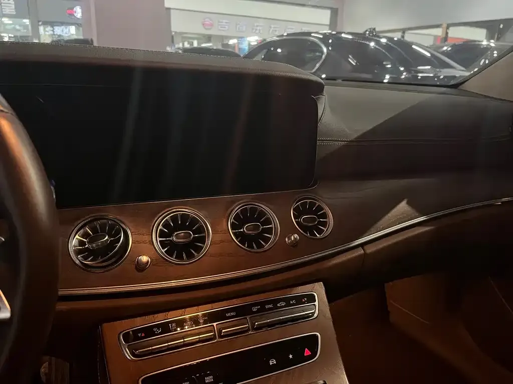 Mercedes-Benz E-Class 2022 из CN, фото 2
