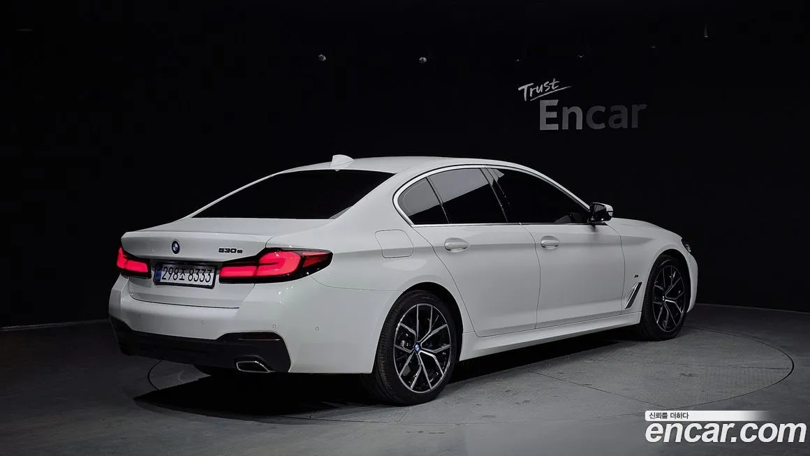BMW 5-Series 2021 из KR, фото 3