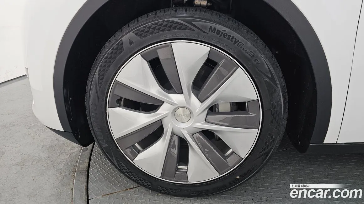 Tesla Model Y 2024 из KR, фото 9