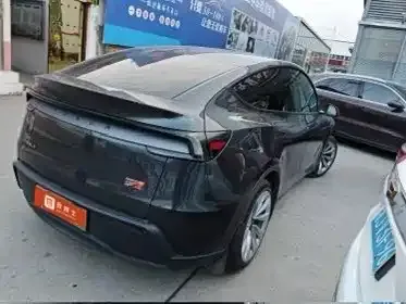 Tesla Model Y 2025 из CN, фото 2