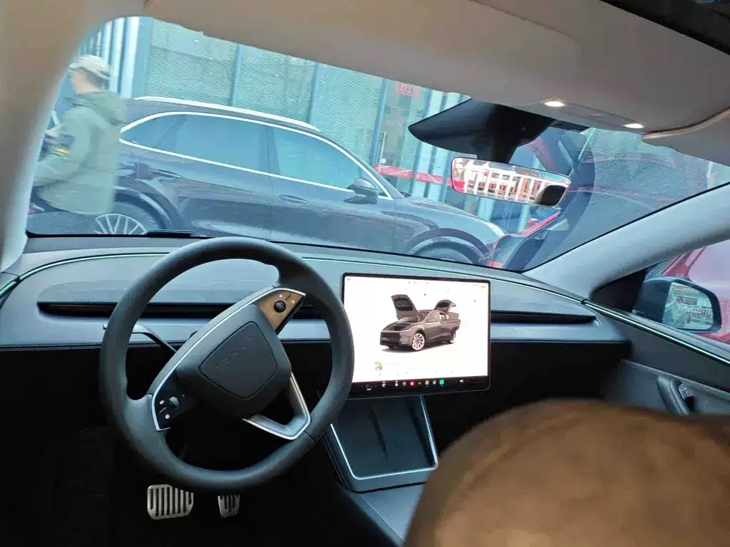 Tesla Model Y 2025 из CN, фото 6