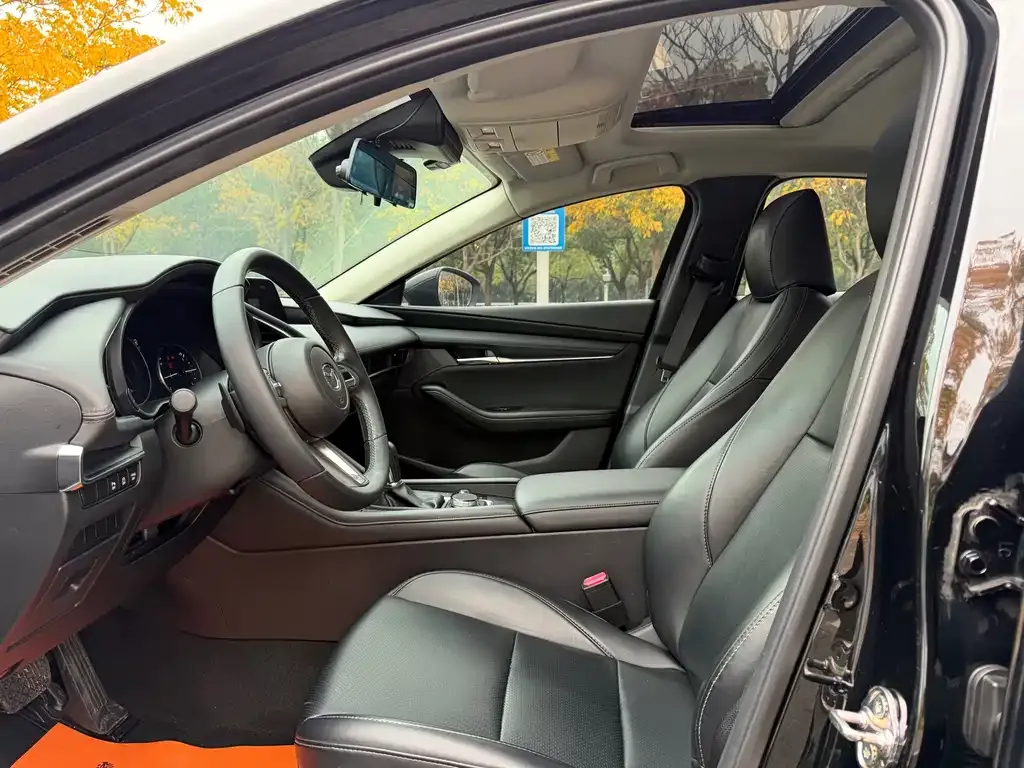 Mazda 3 Axela 2021 из CN, фото 4