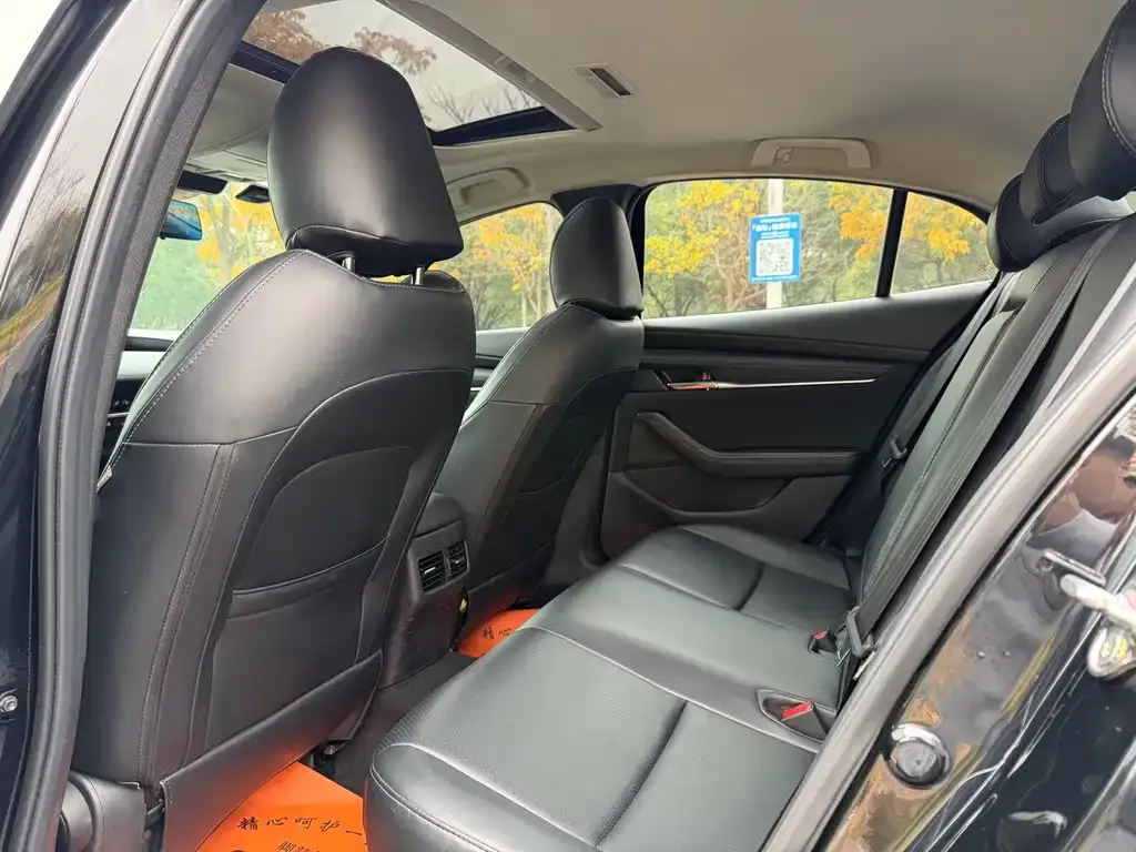 Mazda 3 Axela 2021 из CN, фото 2