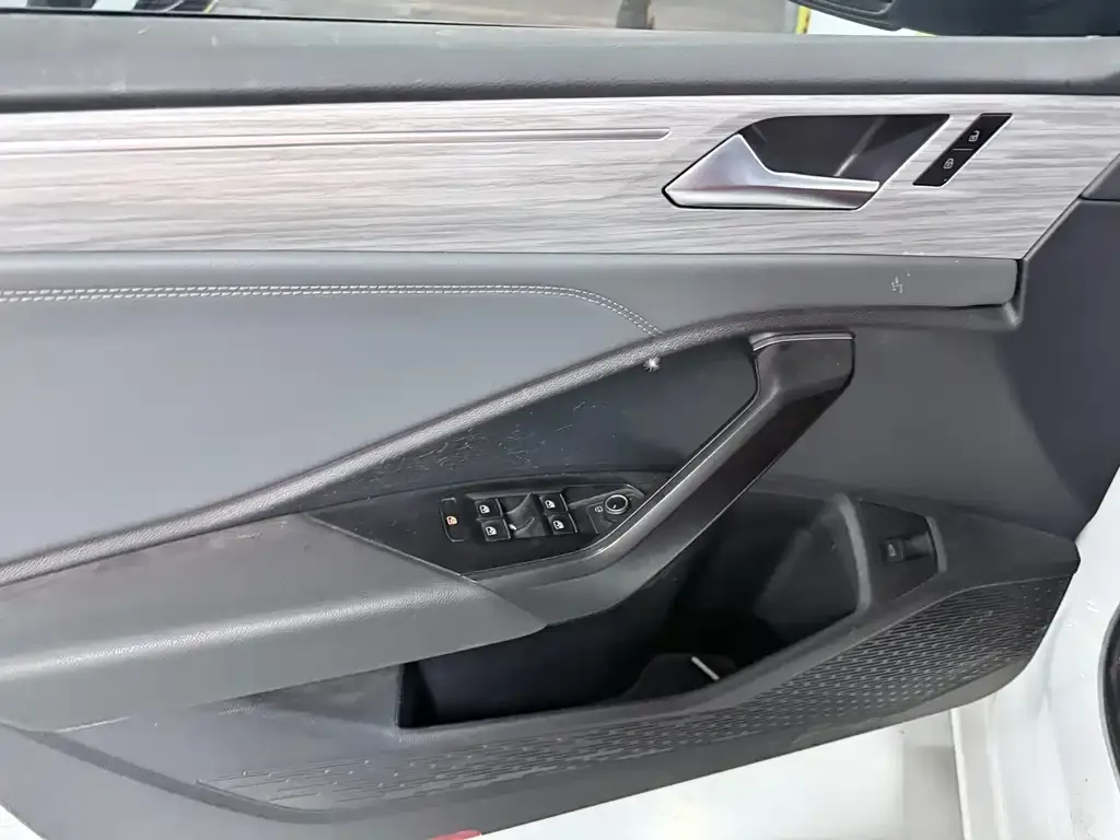 Volkswagen Sagitar 2023 из CN, фото 9