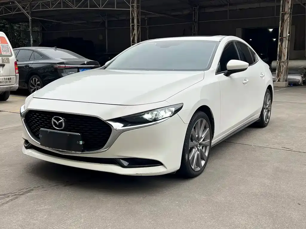 Mazda 3 Axela 2022 из CN, фото 1