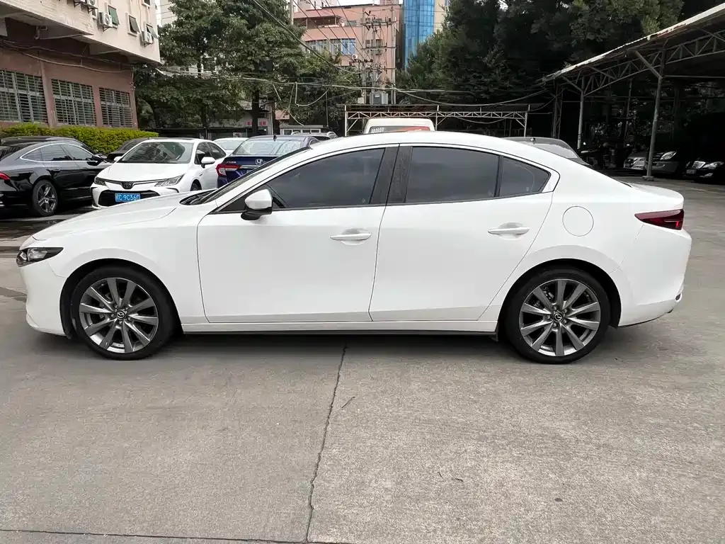 Mazda 3 Axela 2022 из CN, фото 10