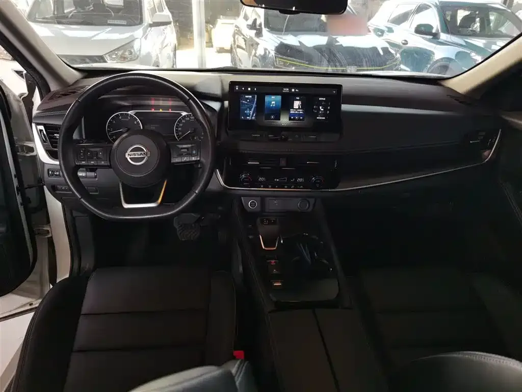 Nissan X-Trail — фото 10