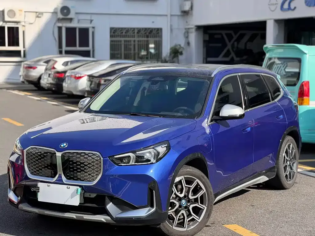 BMW iX1 2024 из CN, фото 7