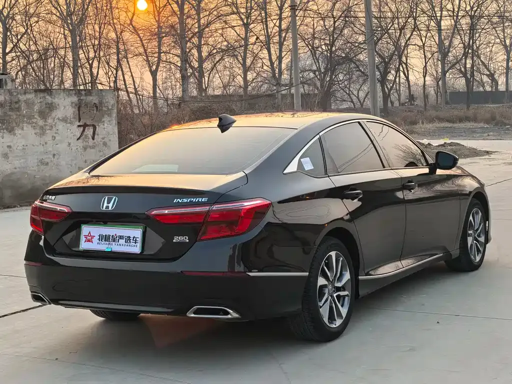 Honda Inspire — фото 6